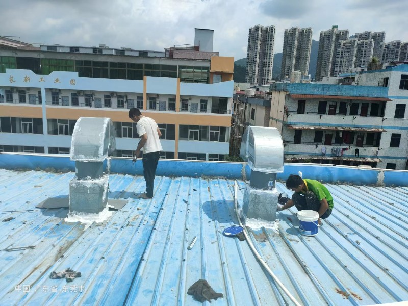 卢氏钢结构屋面涂料维修方法